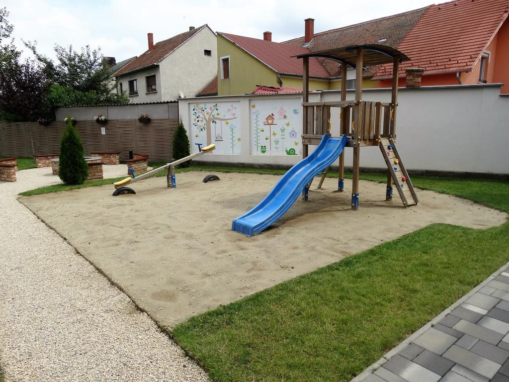 Holiday Apartman Sárvár 외부 사진
